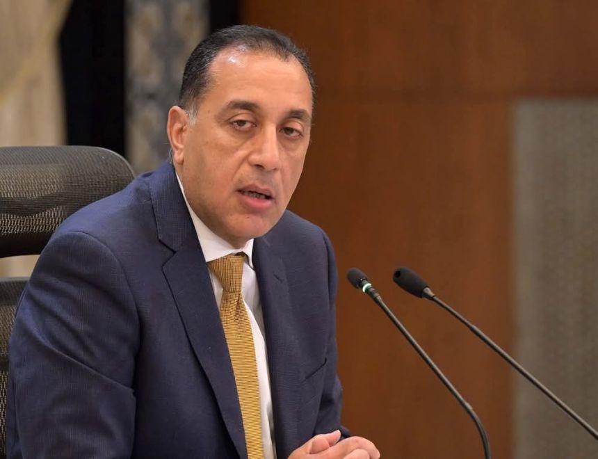 رئيس الوزراء يتابع حادث كسر خط غاز بمدينة السادس من أكتوبر