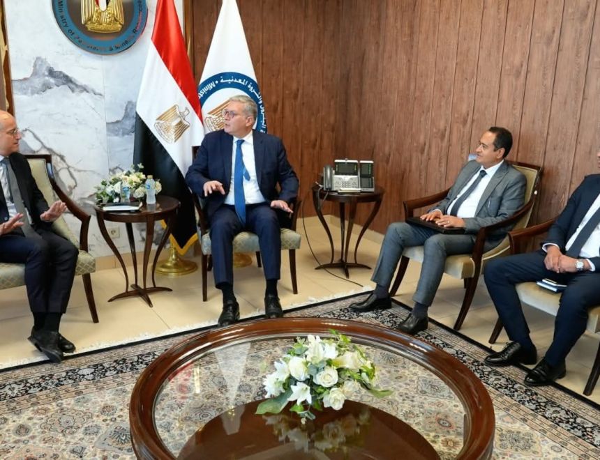وزير البترول يبحث مع توتال إنرجيز الفرنسية الاستفادة بفرص الاستثمار وتعزيز التعاون في شرق المتوسط