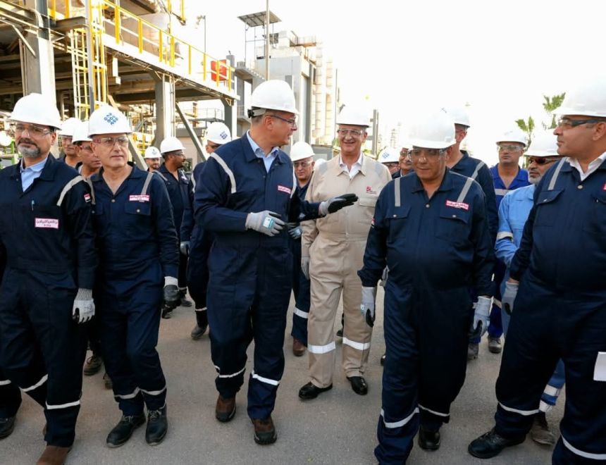 وزير البترول والثروة المعدنية يتفقد مشروعات التطوير وزيادة الإنتاج وترشيد الطاقة بشركة العامرية لتكرير البترول