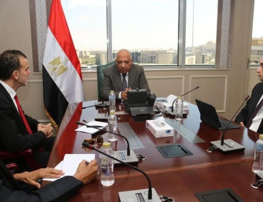 وزير الكهرباء: مشروعات الربط الكهربائي أحد محاور العمل لتحقيق المنفعة المشتركة والربط مع أوروبا لتصدير الكهرباء من الطاقات المتجددة