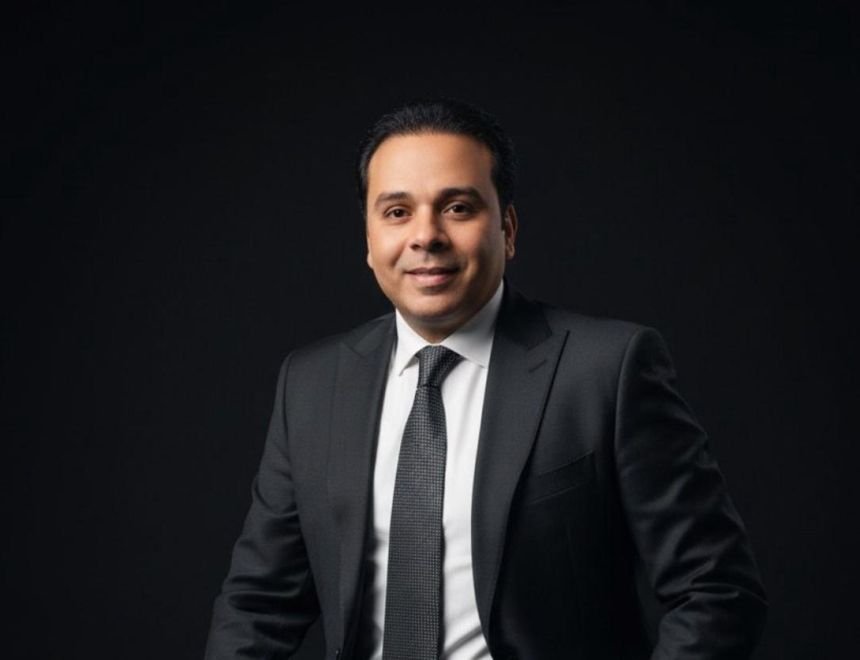 المهندس سمير فوزي  يعلن إطلاق مشروع "جيت واي" في العلمين الجديدة.. منصة استثمارية كبرى للمطاعم والكافيهات والتجزئة بنظام "Drive Thru"