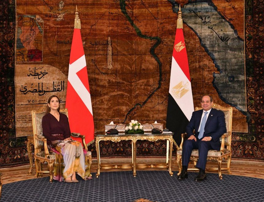 الرئيس السيسي يستقبل ملكة الدنمارك 