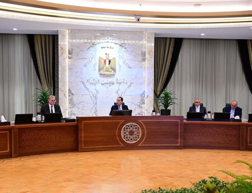 رئيس الوزراء يتابع جهود جذب المزيد من الاستثمارات الأجنبية للعديد من القطاعات ذات الأهمية