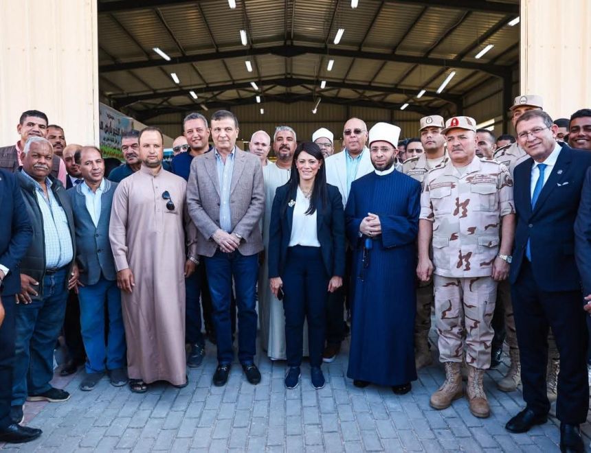 وزراء التخطيط والزراعة والأوقاف يتفقدون "المركز الزراعي المتكامل" بسهل القاع