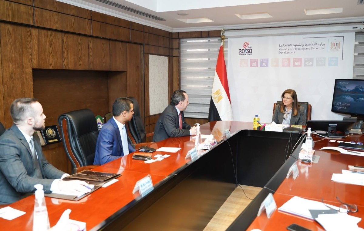 وزيرة التخطيط تلتقي القائم بأعمال السفير الأمريكي بالقاهرة لبحث التعاون المشترك
