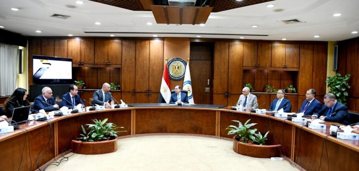 البورصة المصرية تناقش آليات تطوير القدرات المهنية لمسئولي علاقات المستثمرين بشركات قطاع البترول
