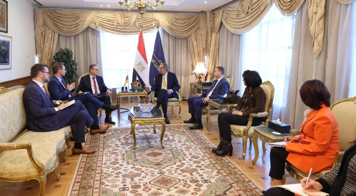 وزير الاتصالات يبحث مع سفير ألمانيا بالقاهرة التعاون المشترك