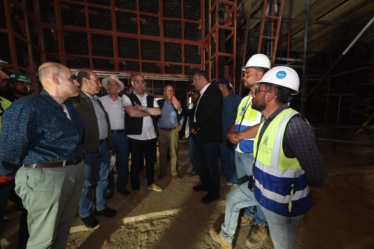 وزير الإسكان ومحافظ جنوب سيناء يزوران دير سانت كاترين لمتابعة أعمال تطوير وادى الدير