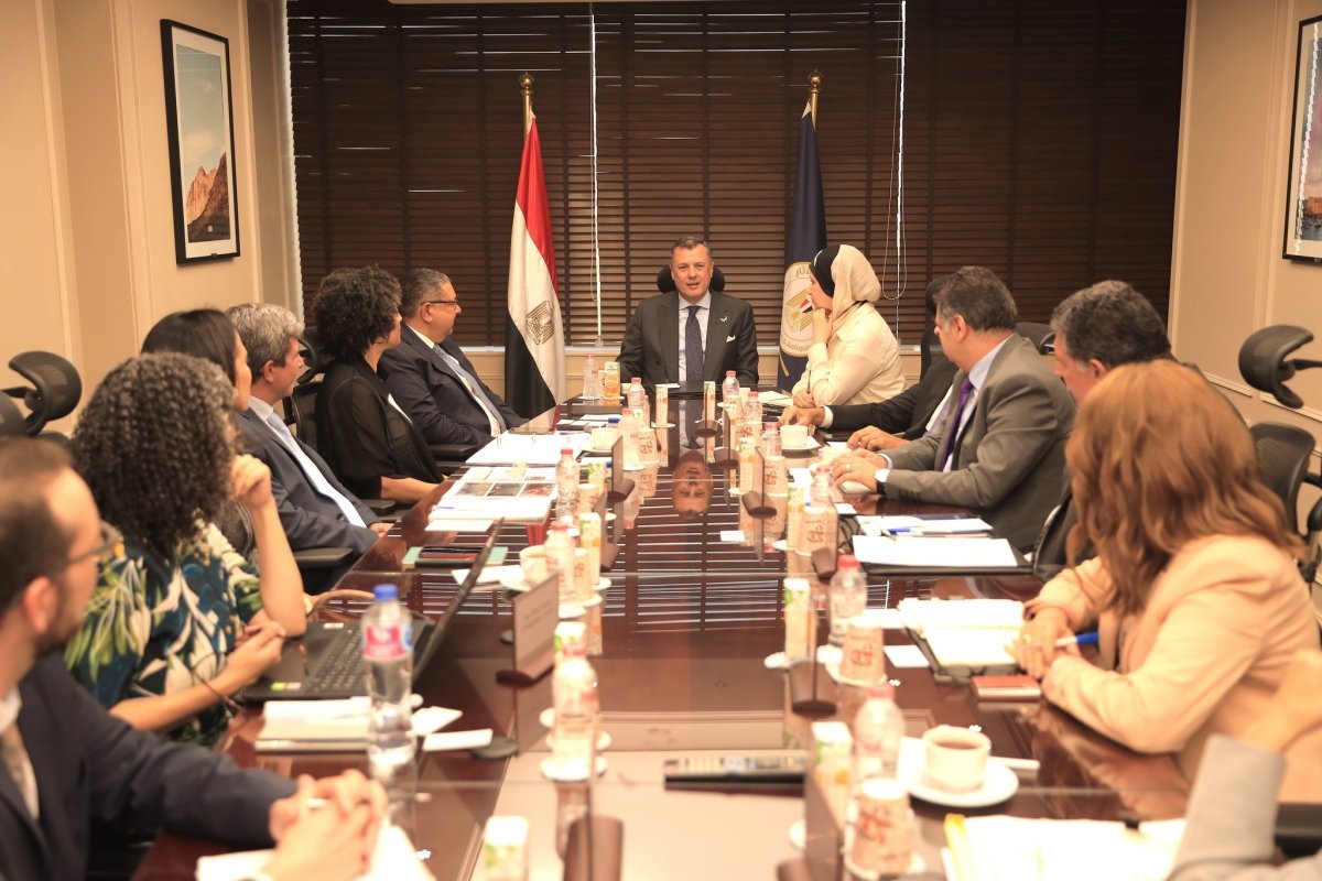 وزير السياحة والآثار يستقبل وفد من الوكالة الأمريكية للتنمية الدولية بمصر