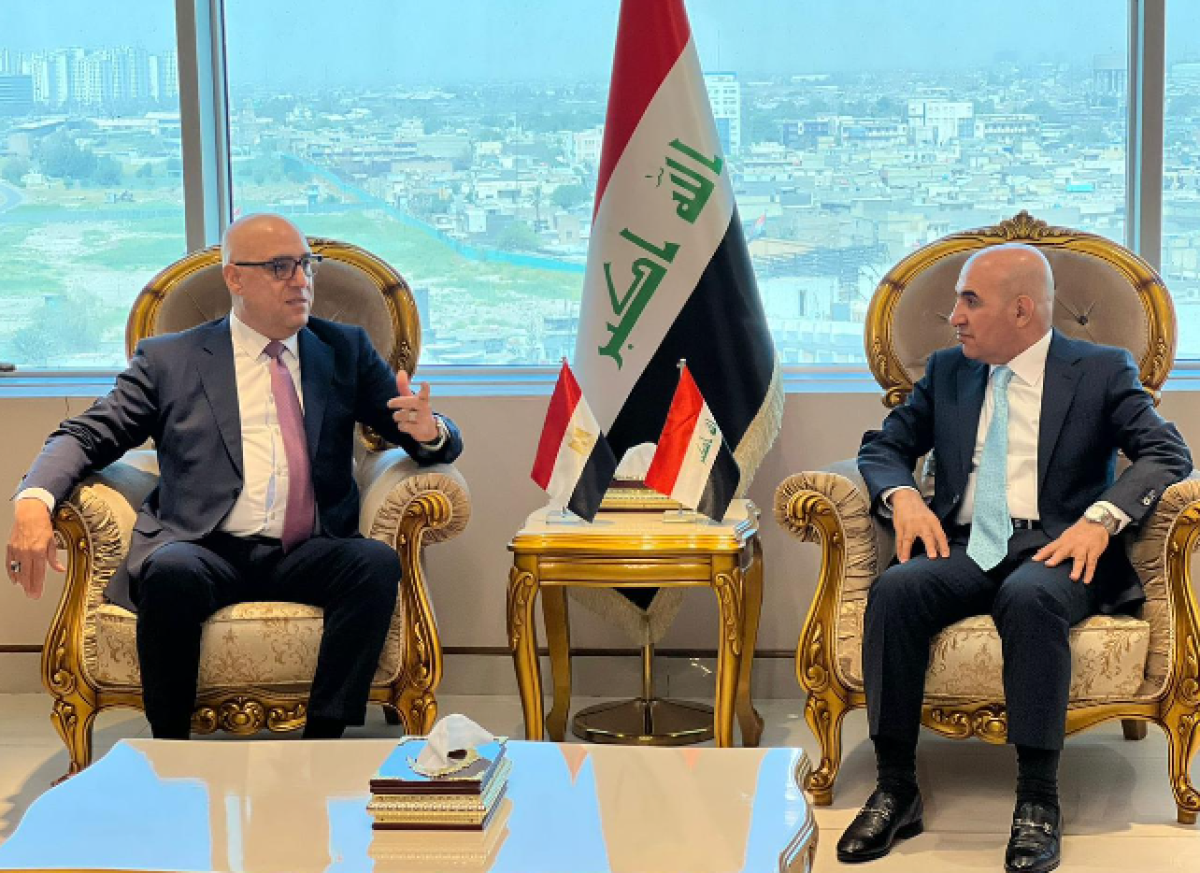 وزير الإسكان يلتقي نظيره العراقي لبحث سبل التعاون بين البلدين