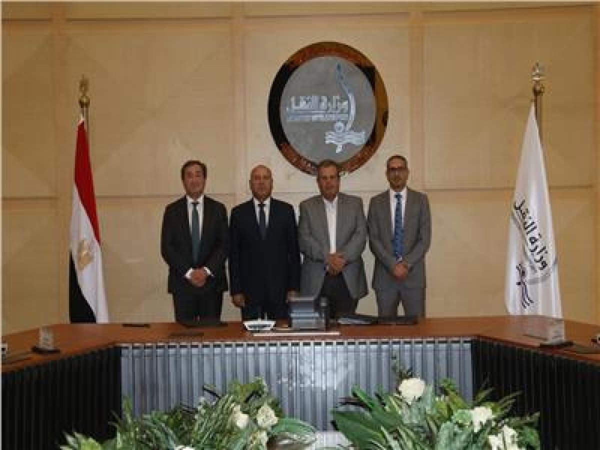 توقيع عقد تطوير نظم إشارات السكة الحديد على خط «القاهرة - بني سويف»