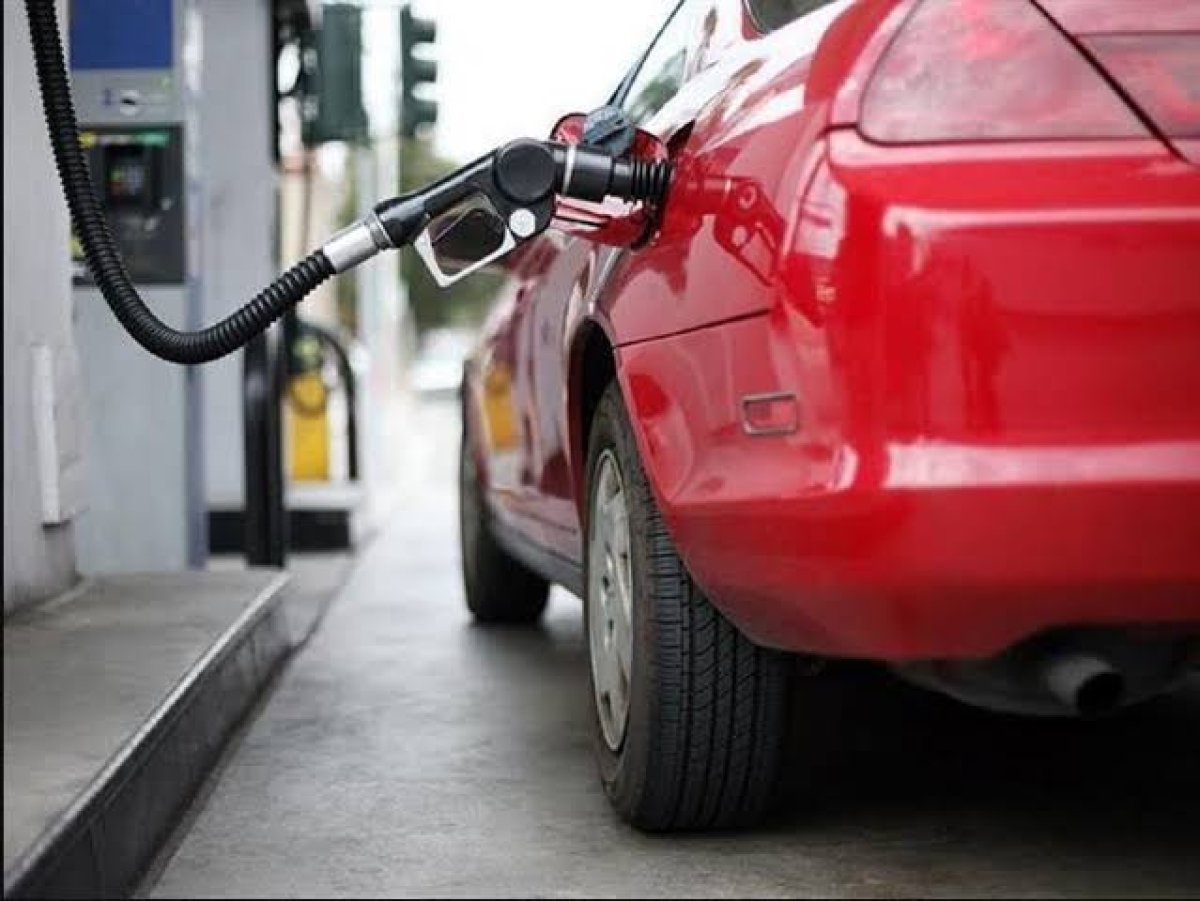 «لو سيارتك بتستهلك بنزين كتير شوية»..  12 إجراءً لتقليل استهلاك وقود السيارة