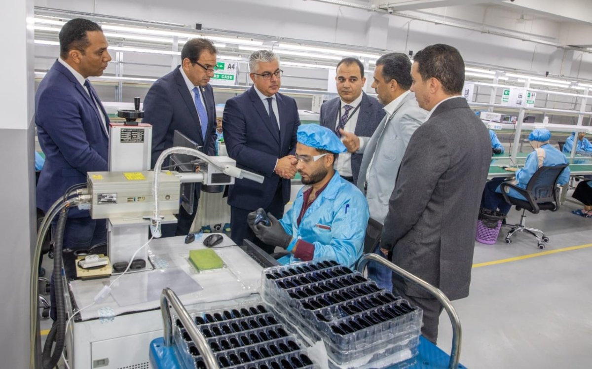  «اقتصادية قناة السويس»:  افتتاح أول مصنع لإكسسوارات المحمول القابلة للارتداء في مصر والشرق الأوسط وإفريقيا 