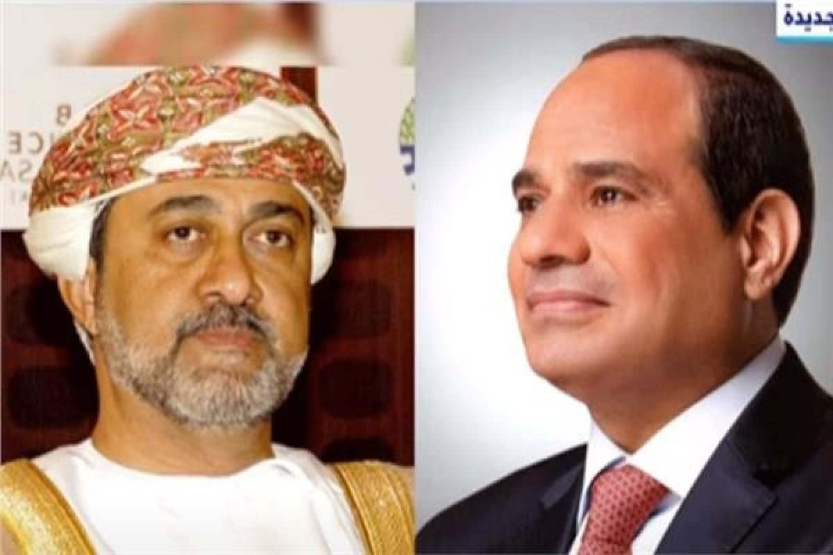 الرئيس السيسي يتلقى اتصالاً هاتفياً من سلطان عمان 