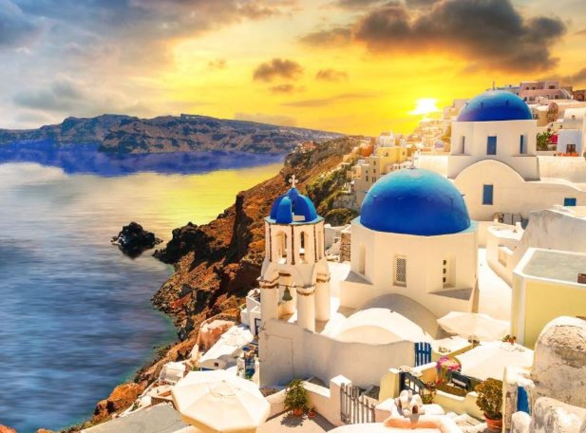 «ماتشو وسانتوريني اليونانية».. استكشف أجمل المناطق السياحية في العالم| صور
