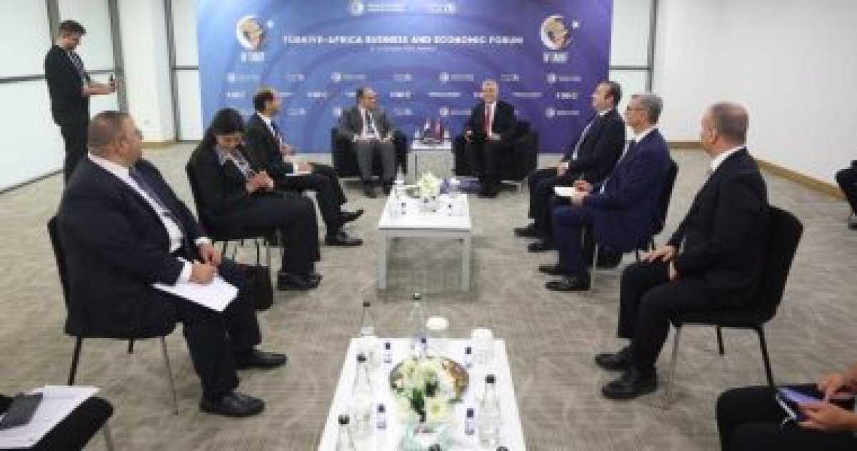 وزير التجاري المصري يلتقي نظيره التركي على هامش منتدى الاقتصاد والتجارة التركي الأفريقي
