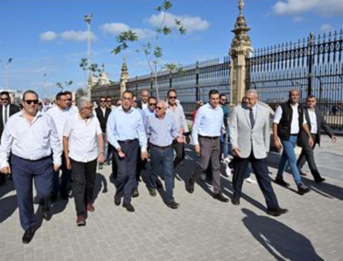 خلال جولته ببورسعيد..رئيس الوزراء يتفقد أعمال تطوير الممشى السياحي 