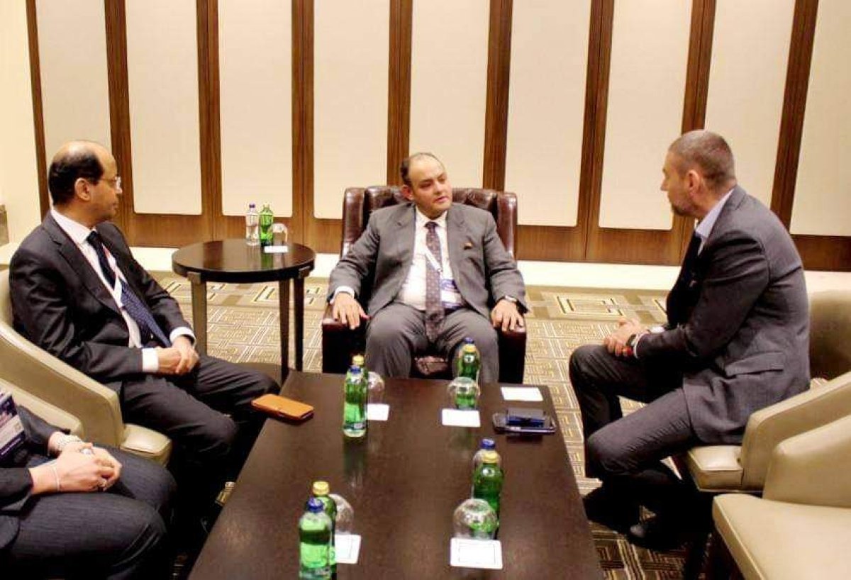وزير الصناعة يلتقي شركات تركية لبحث سبل زيادة استثماراتها بمصر