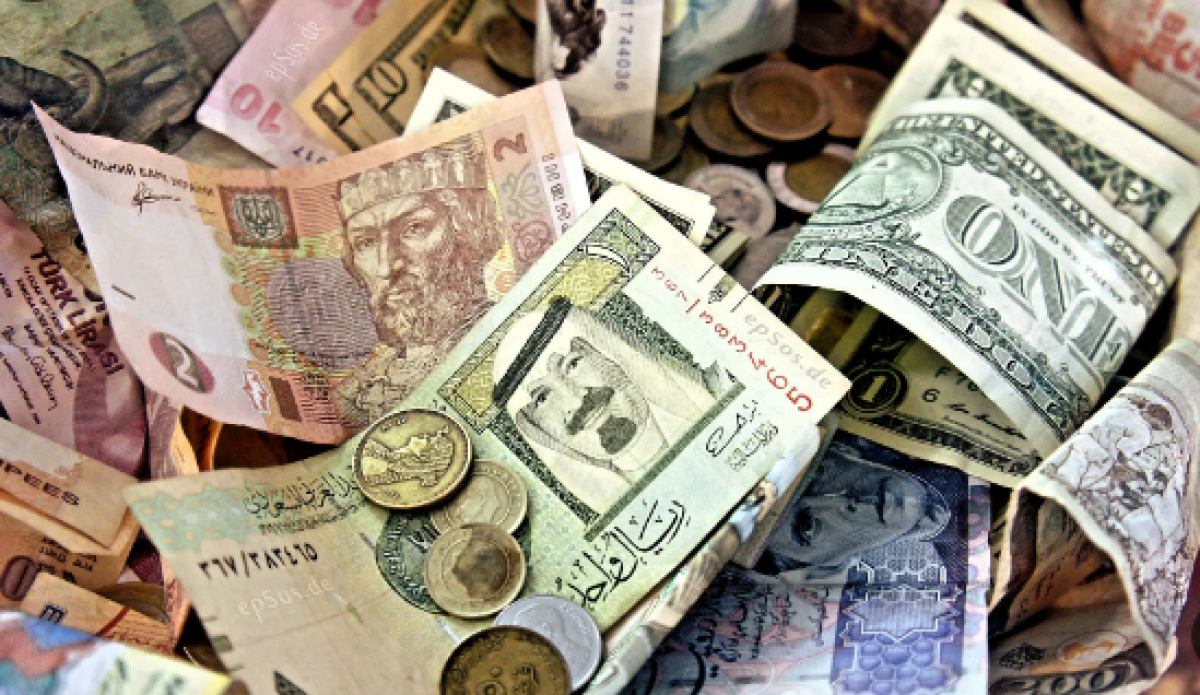 استقرار معظم أسعار العملات العربية والأجنبية الجمعة