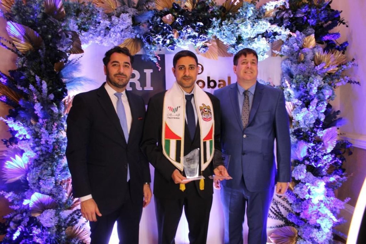 الدكتور خليفة المحيربي يحصل على جائزة أفضل رجل بالقطاع العقاري على مستوى العالم 2023 