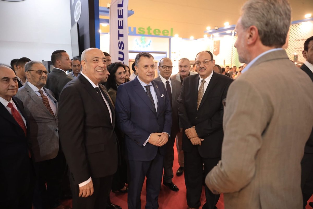 وزير السياحة والآثار يشارك في ختام فعاليات المعرض الدولي الـ 43 لتجهيزات الفنادق والمنشآت السياحية 