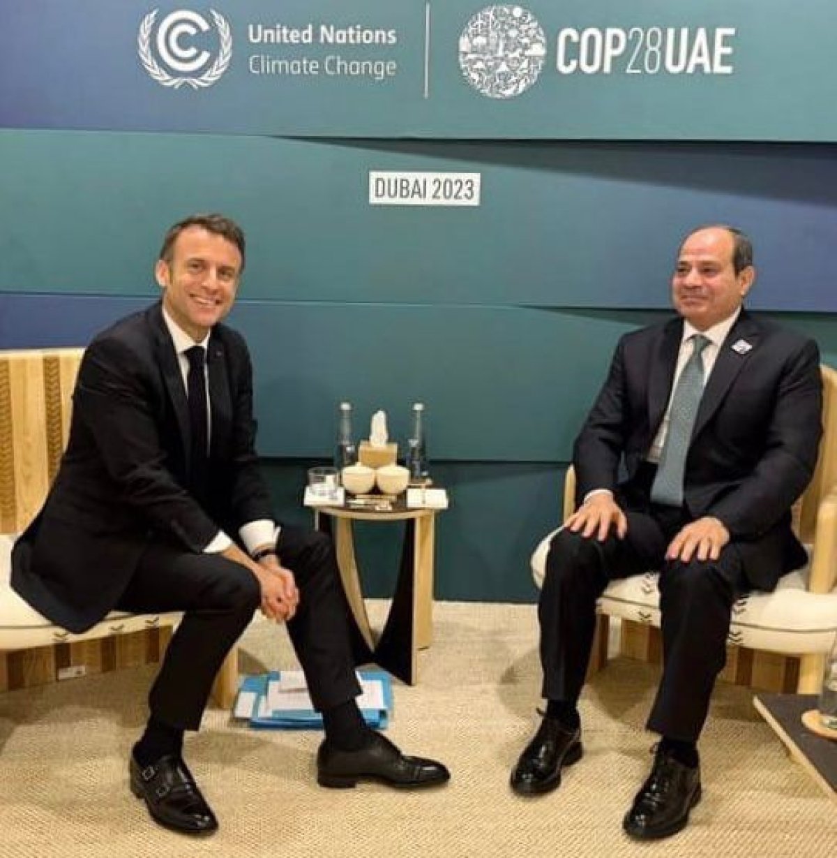 الرئيس السيسي يلتقي ماكرون على هامش قمة المناخ "كوب 28" بالامارات