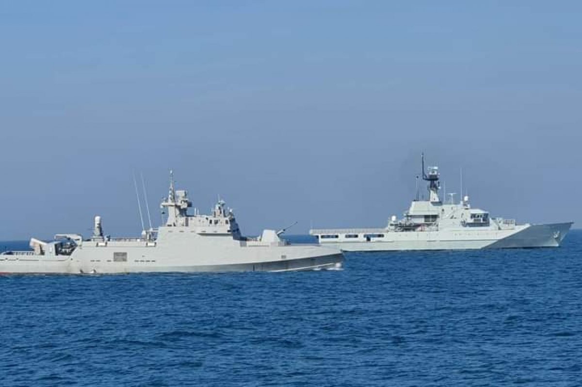 البحرية المصرية والبحرينية تنفذان تدريباً بحرياً عابراً فى نطاق الأسطول الشمالى