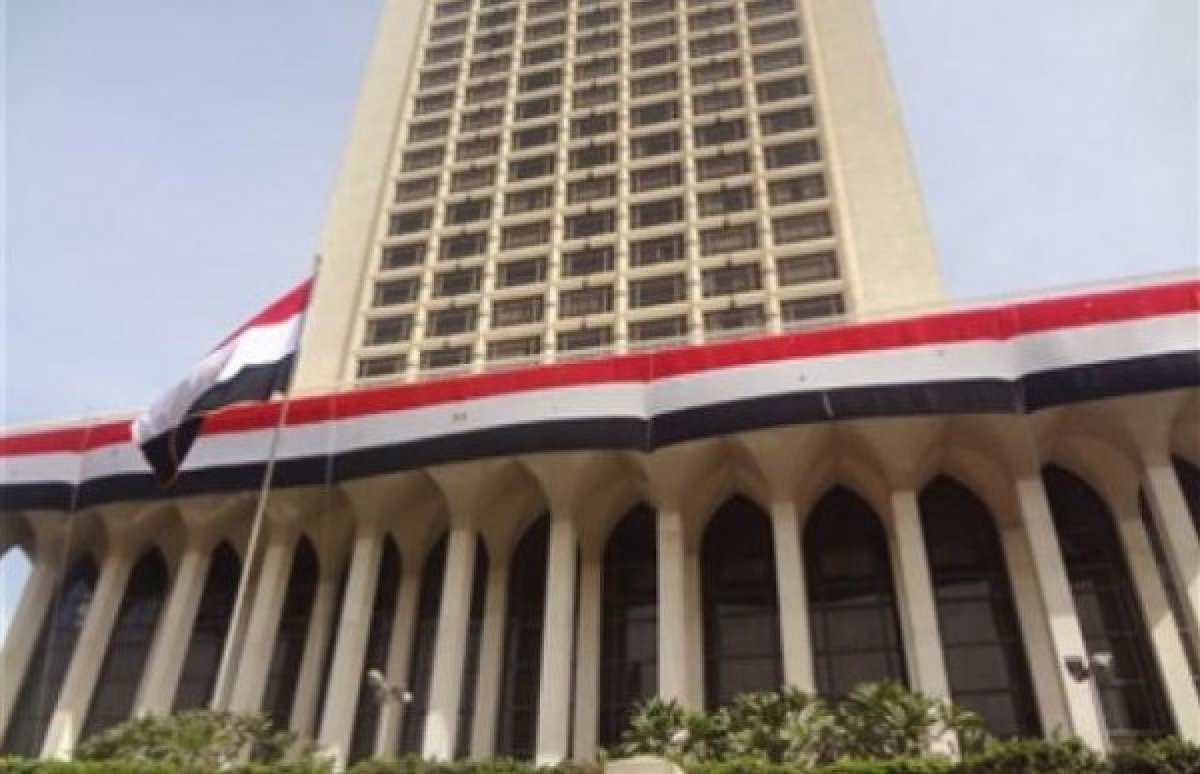 مصر تُدين الاعتداء على طاقم طبي تابع للهلال الأحمر الإماراتي في مدينة تعز