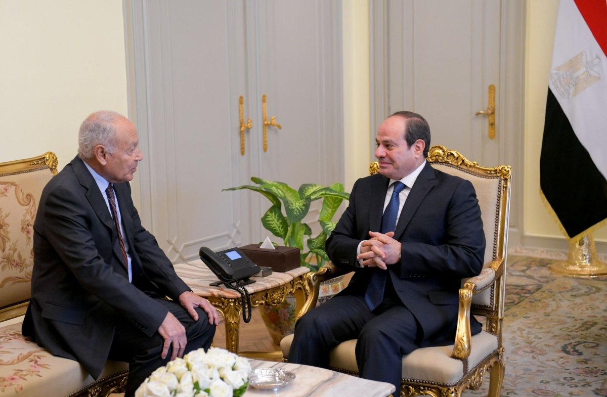 الرئيس السيسي يبحث مع «أبو الغيط» مستجدات الوضع في الأراضي الفلسطينية