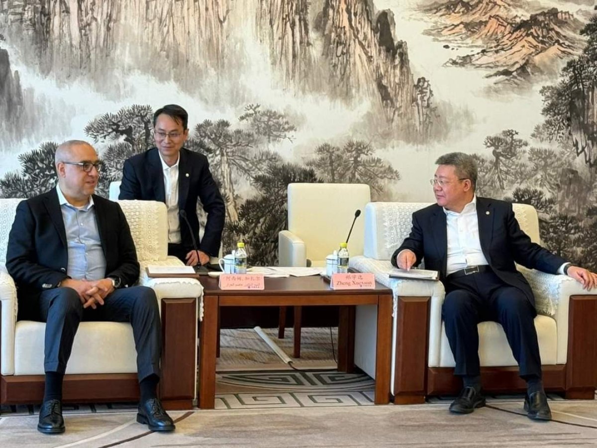 وزير الاسكان يبحث مع رئيس شركة «CSCEC» الصينية موقف المشروعات المشتركة وتعزيز التعاون 