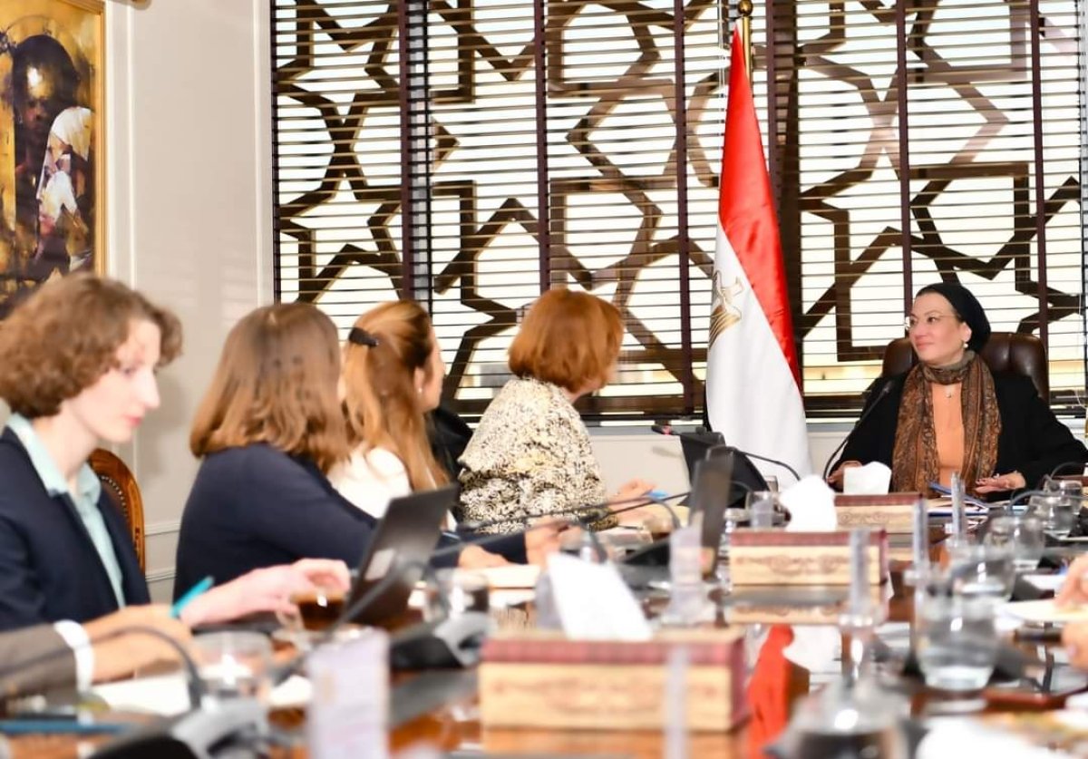 وزيرة البيئة تعقد اجتماعاً موسعاً مع ممثلى منظمة التعاون الإقتصادى والتنمية «OECD» حول سياسات النمو الأخضر فى مصر