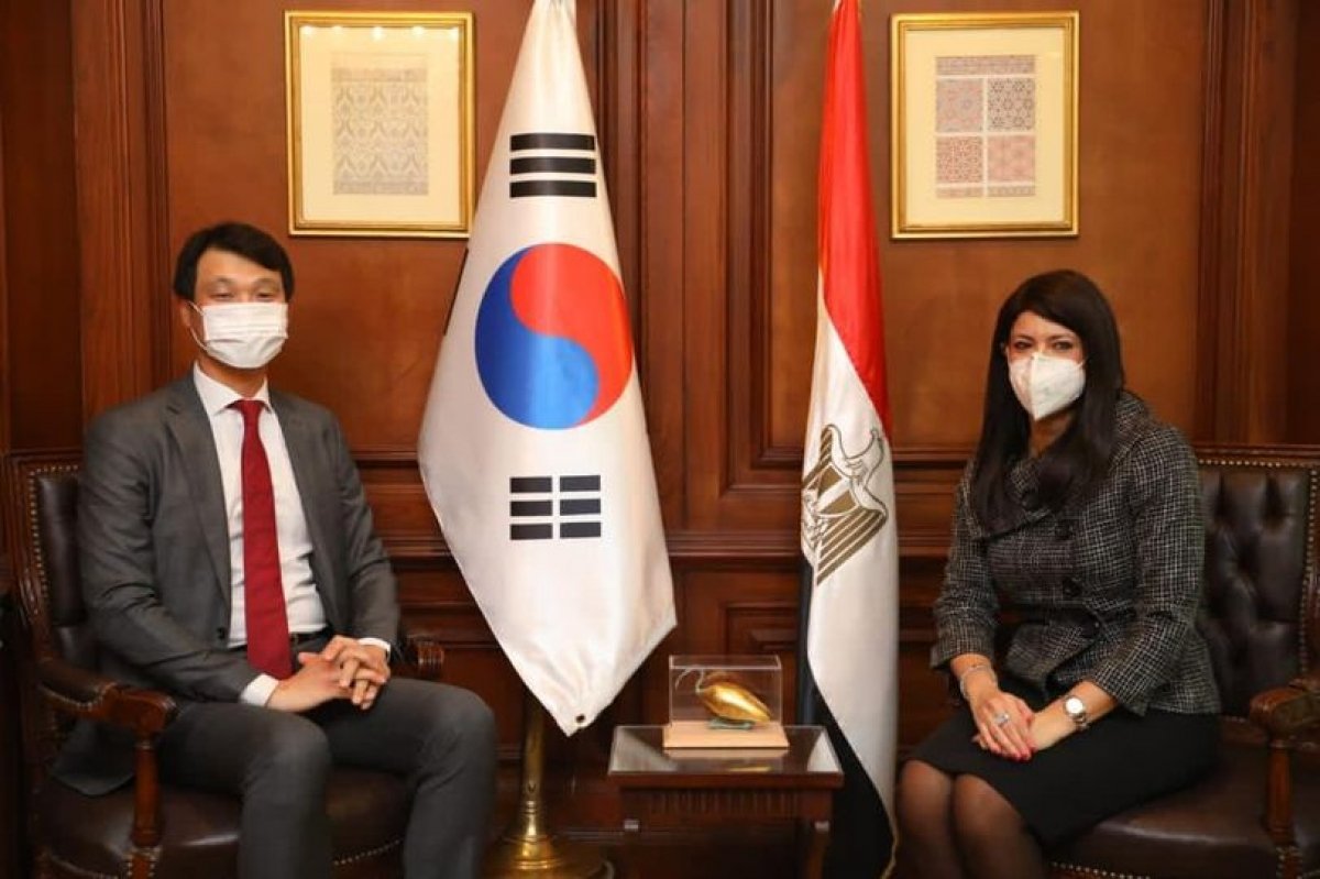 "المشاط" تبحث مع سفير كوريا الجنوبية بالقاهرة مجالات التعاون المستقبلية والمساهمات الطبية المقدمة لمصر