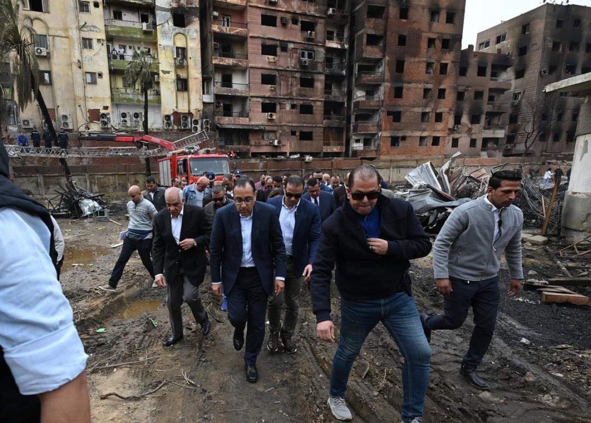 رئيس الوزراء يتفقد موقع حريق استوديو الأهرام  بالجيزة.. صور