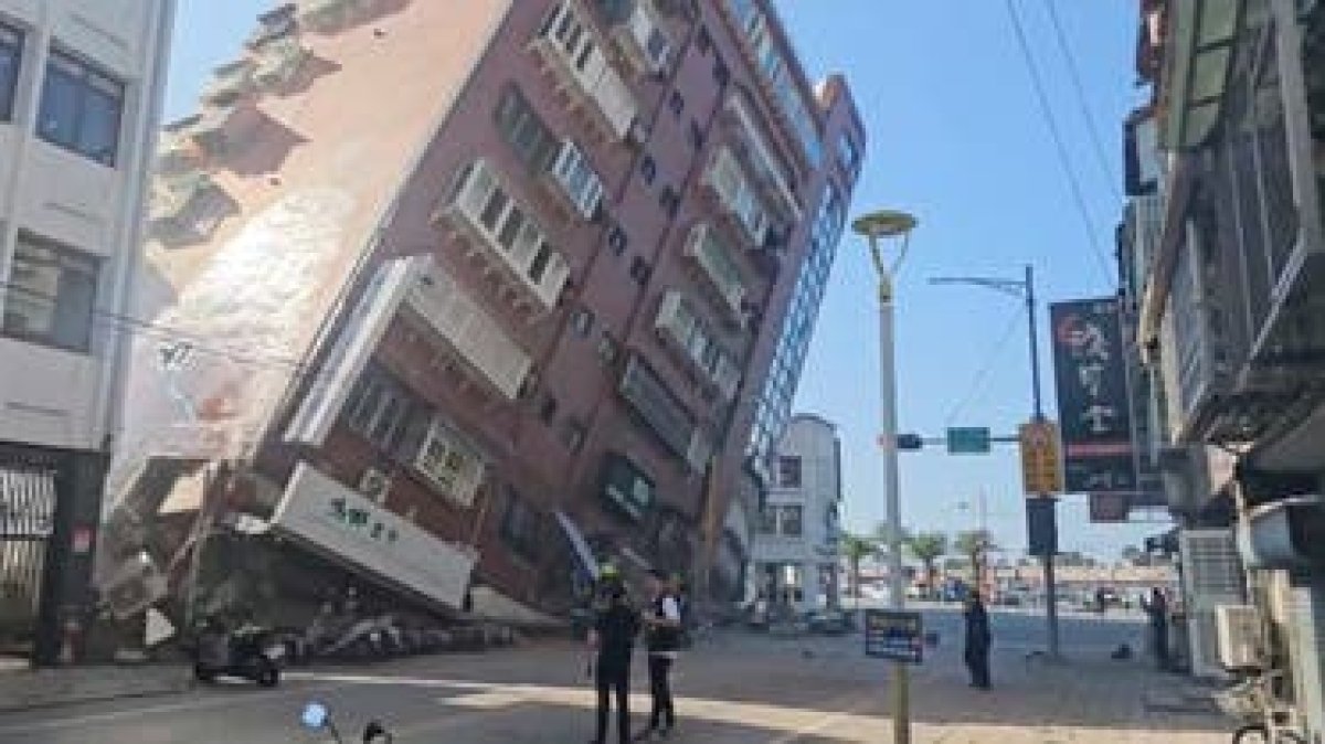 فيديو وصور.. زلزال تايوان الأعنف منذ 25 عاما ومشاهد مروعة لإنهيار المباني وتحذيرات من تسونامي