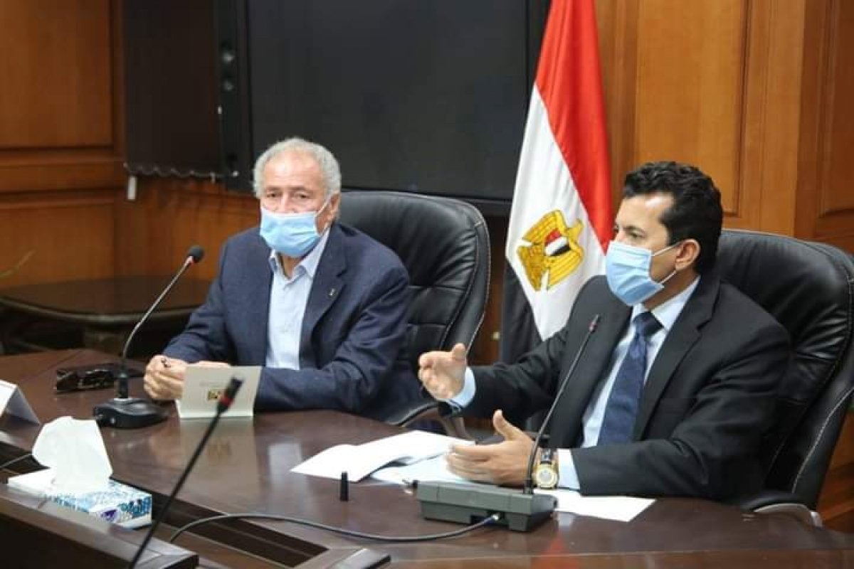 وزير الرياضة يبحث آخر الاستعدادات الطبية لبطولة العالم لكرة اليد مصر 2021 