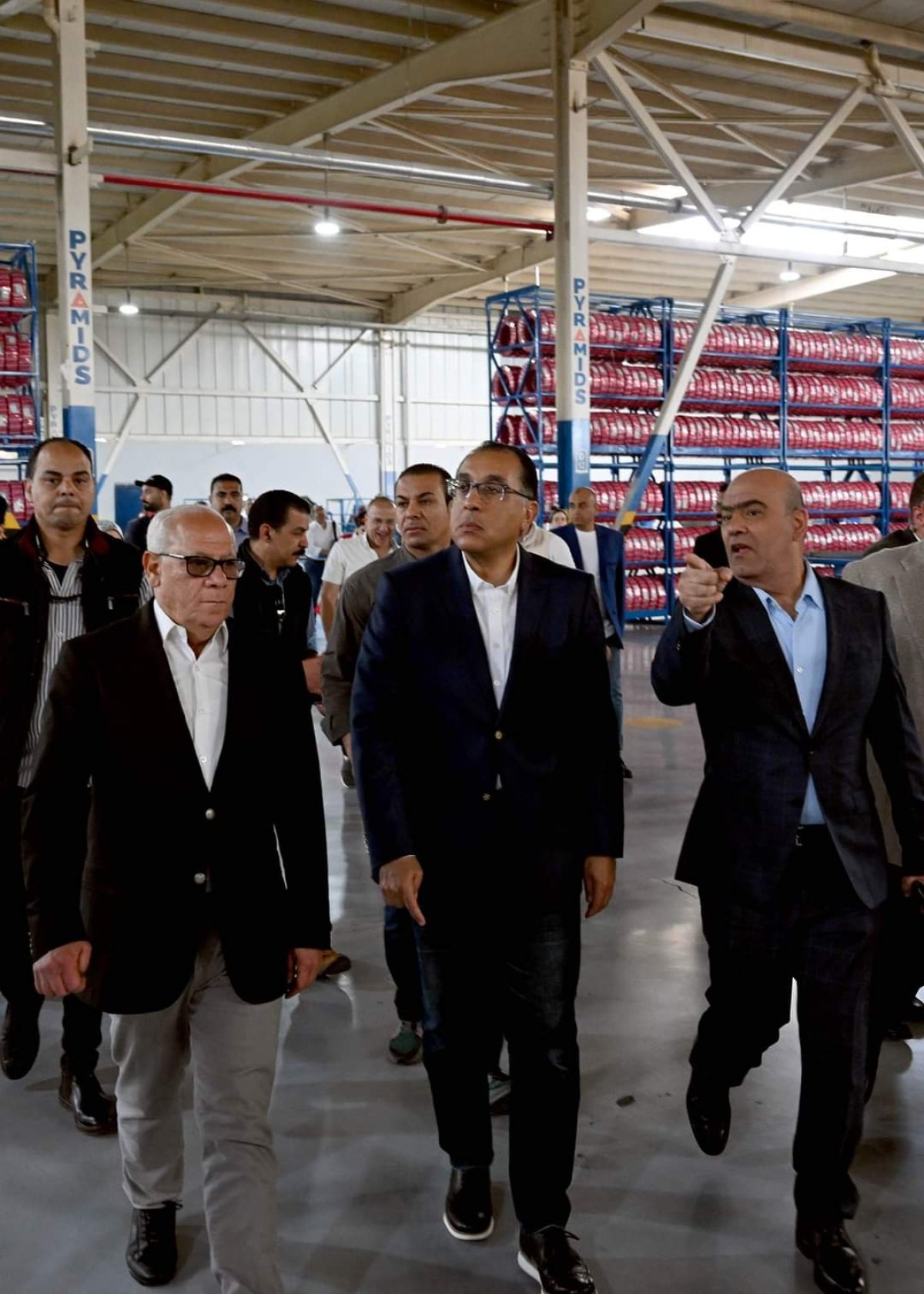 «مدبولي» يتفقد مجمع مصانع «بيراميدز» لتصنيع الإطارات ومنتجات المطاط بالمنطقة الصناعية ببورسعيد