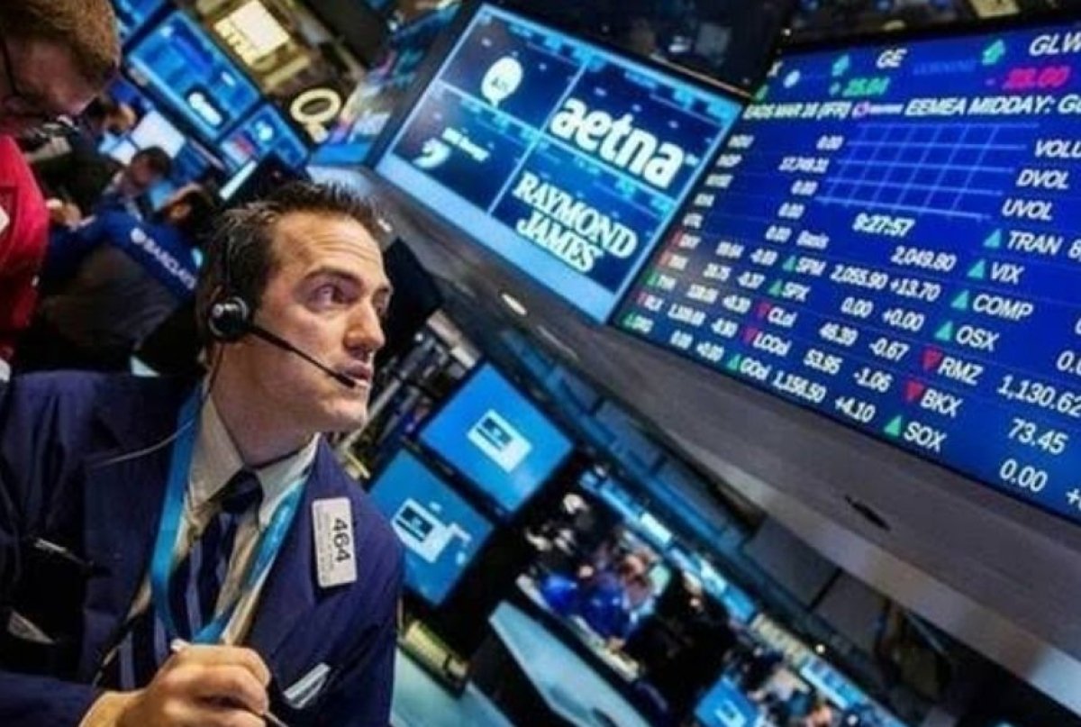 تراجع الأسهم الأمريكية بعد صدور بيانات تباطؤ نمو الاقتصاد