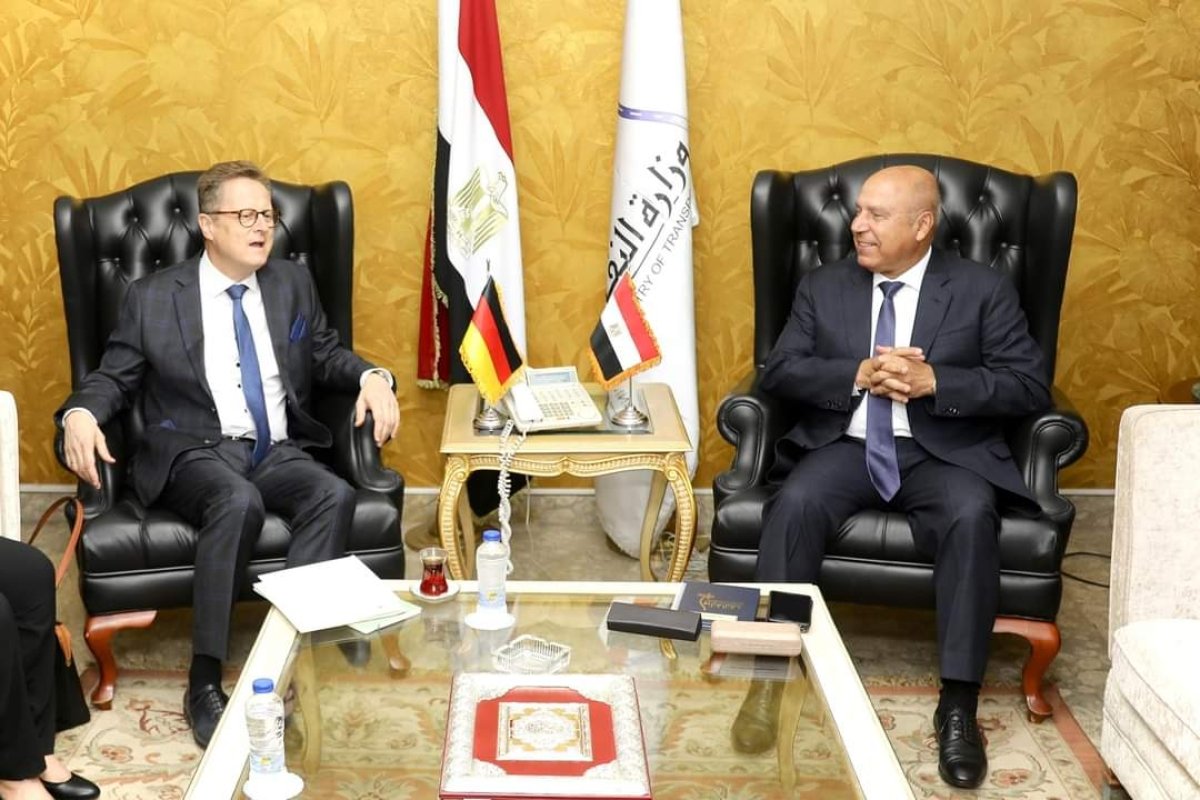وزير النقل يبحث مع السفير الألماني بالقاهرة لتعزيز التعاون المشترك 