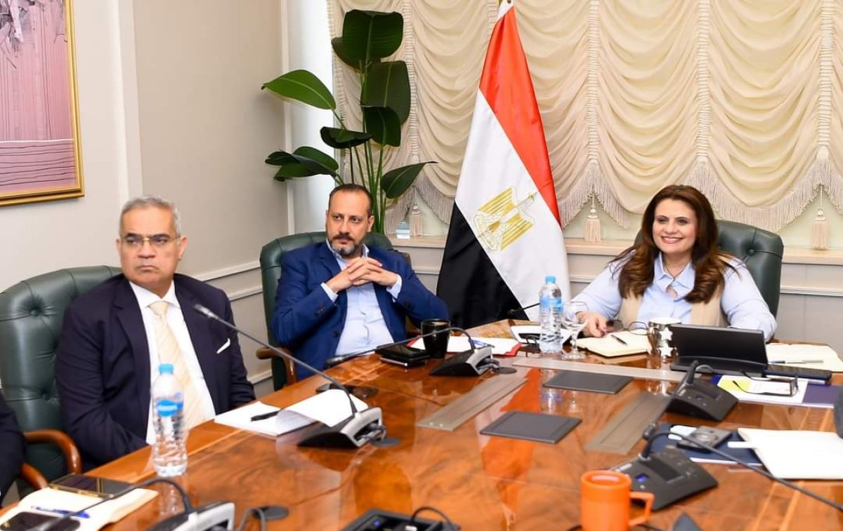 وزيرة الهجرة تتابع الترتيبات الجارية لانعقاد النسخة الخامسة من مؤتمر المصريين بالخارج