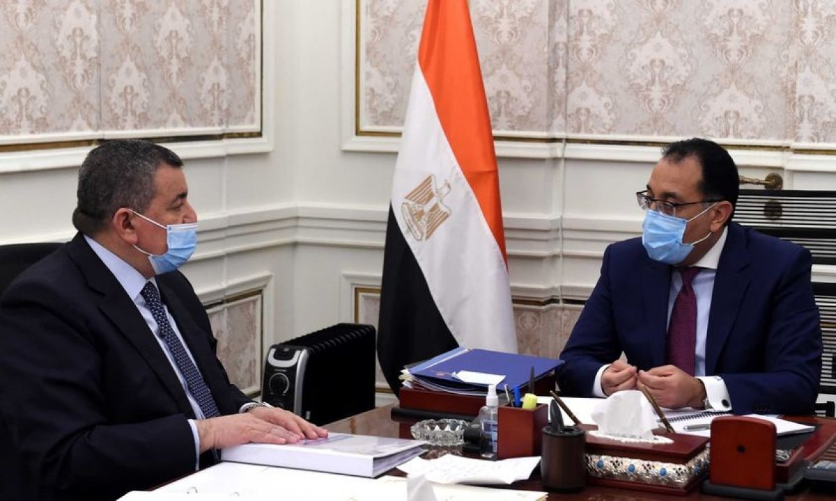 رئيس الوزراء يتابع مع "هيكل" مشروع رقمنة الإعلام المصرى