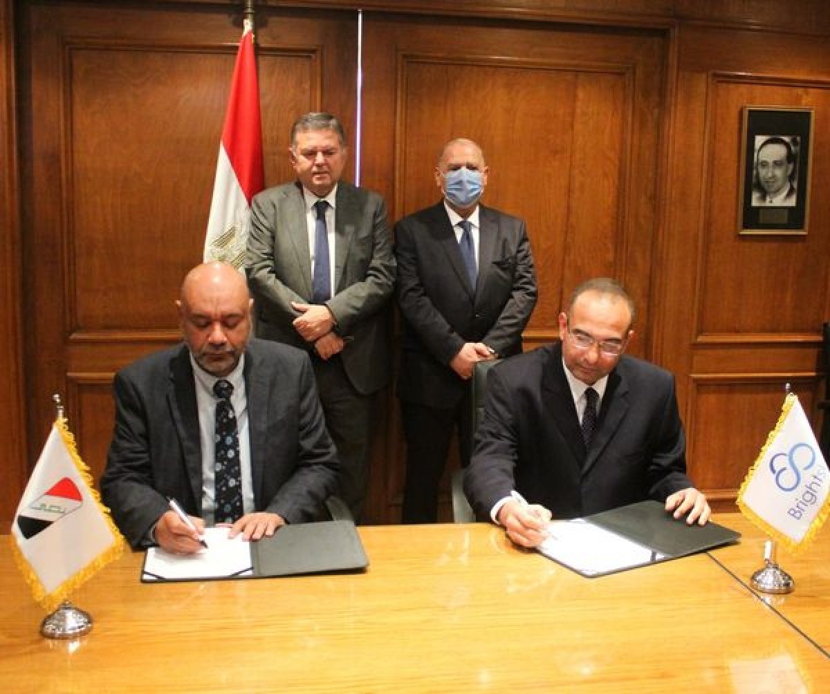 بهدف توطين صناعة السيارات في مصر.. بروتوكول تعاون لإقامة أول مركز بحوث وتطوير للسيارات والأتوبيسات الكهربائية