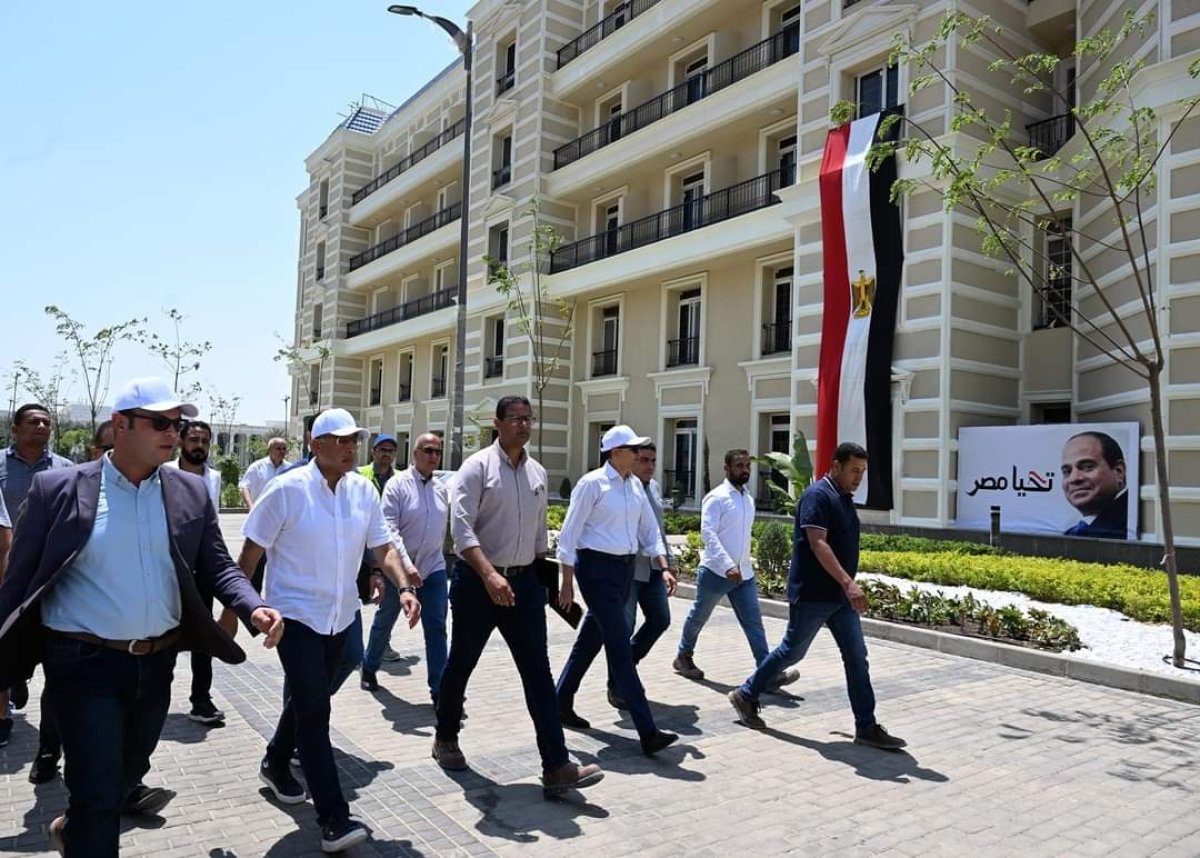 رئيس الوزراء يتفقد الوحدات الجاهزة للتسليم بمشروع "الحي اللاتيني" بالعلمين الجديدة