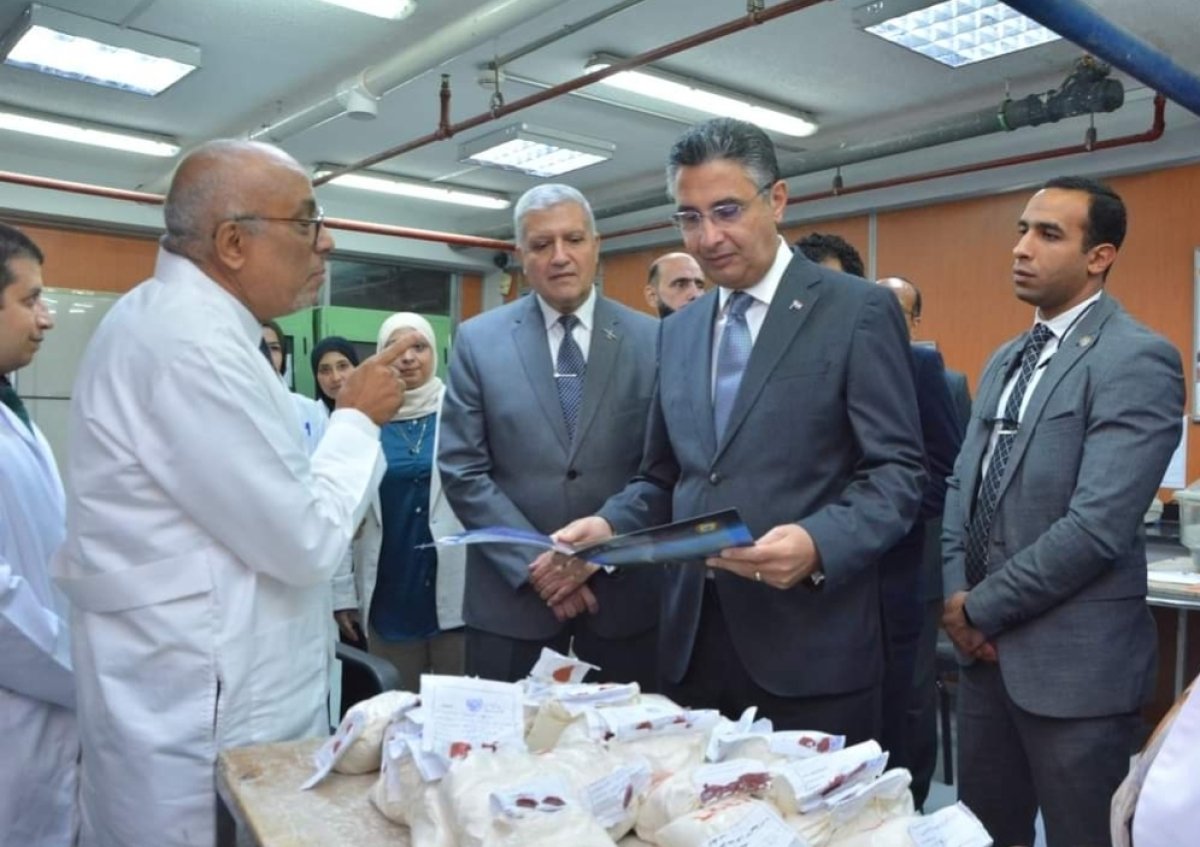  وزير التموين يتفقد مصلحة دمغ المصوغات والموازين