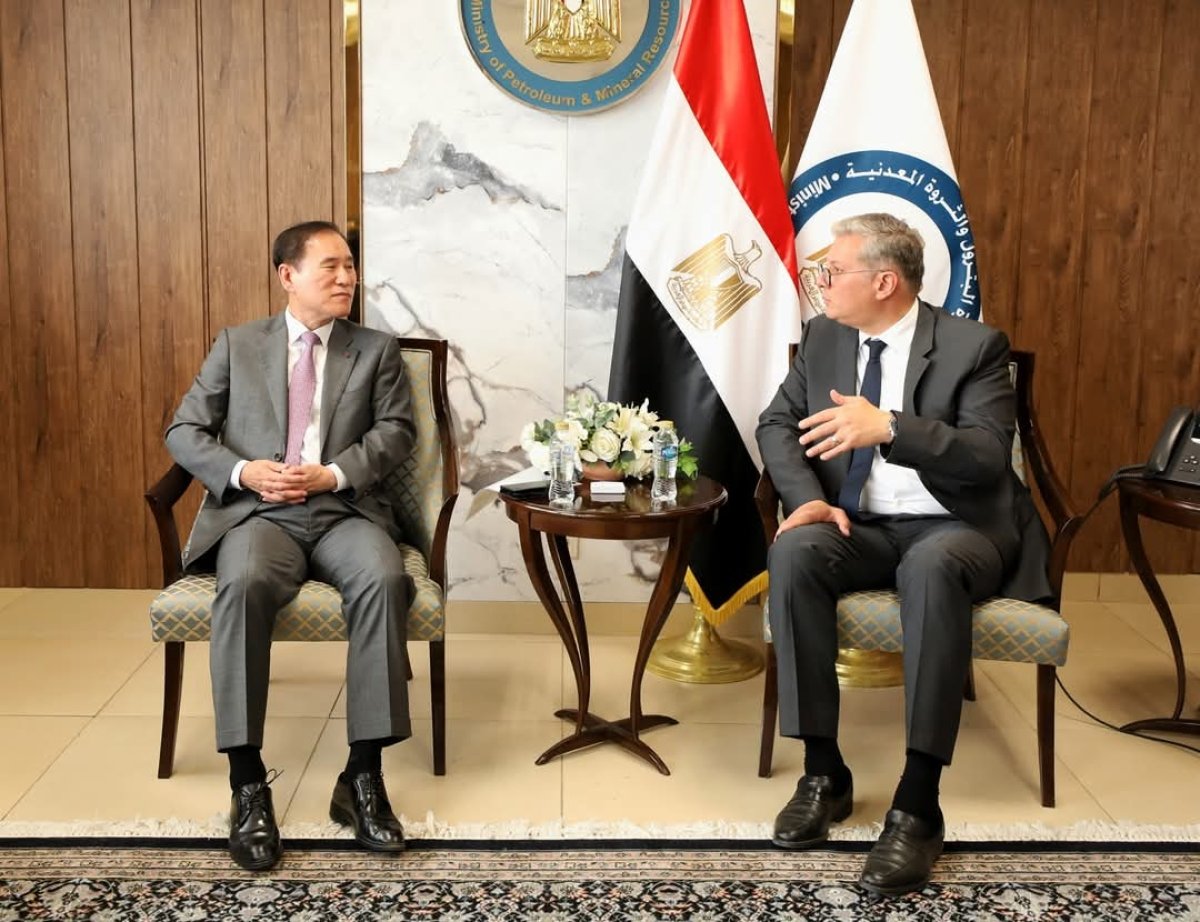 وزير البترول يستقبل رئيس مؤسسة البترول الوطنية الكورية لبحث الفرص الاستثمارية