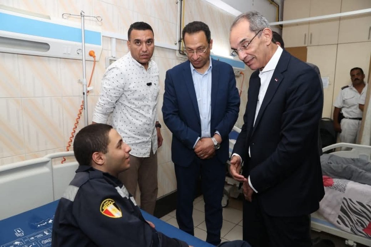 وزير الاتصالات: لا يوجد سنترال واحد فقط تعتمد عليه مصر .. وعودة خدمات الاتصالات بشكل تدريجى خلال 24 ساعة