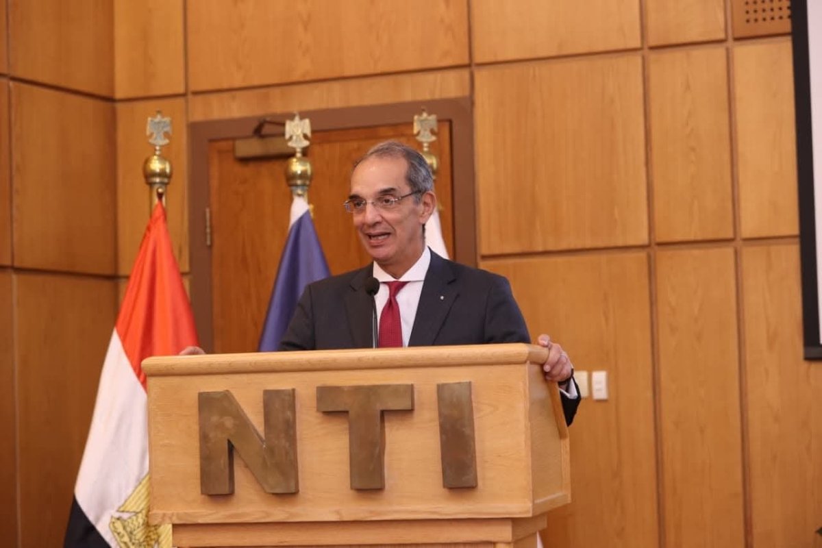 وزير الاتصالات يشهد فعاليات حفل تخريج الدفعة الثانية من أكاديمية الأمن السيبراني للنشء والشباب التابعة للمعهد القومي للاتصالات