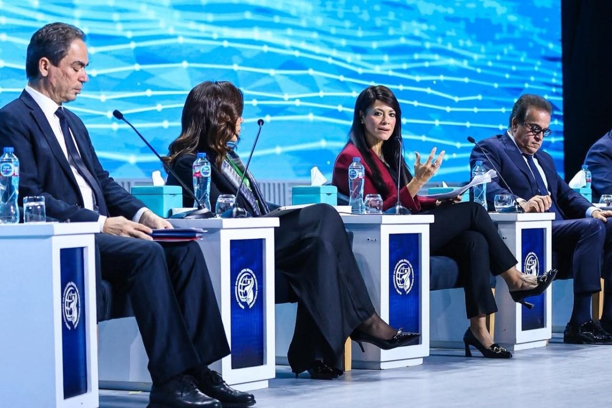 المشاط تشارك في جلسة حوارية عقب إطلاق الاستراتيجية الوطنية للصحة الرقمية «2025–2029»