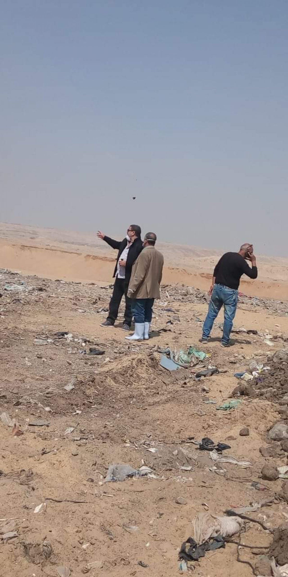 وزارة البيئة  تتخذ اجراءا عاجلا للتخلص الآمن من مخلفات قرية المعتمدية