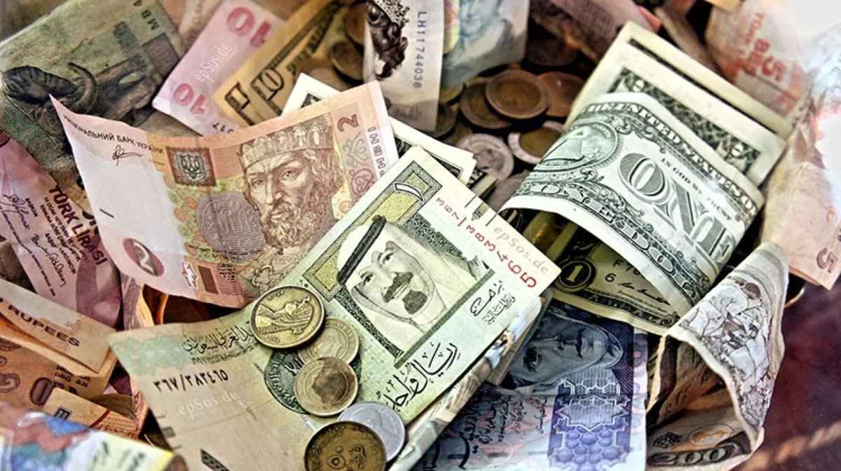 انخفاض أسعار العملات العربية في تعاملات اليوم الاربعاء 
