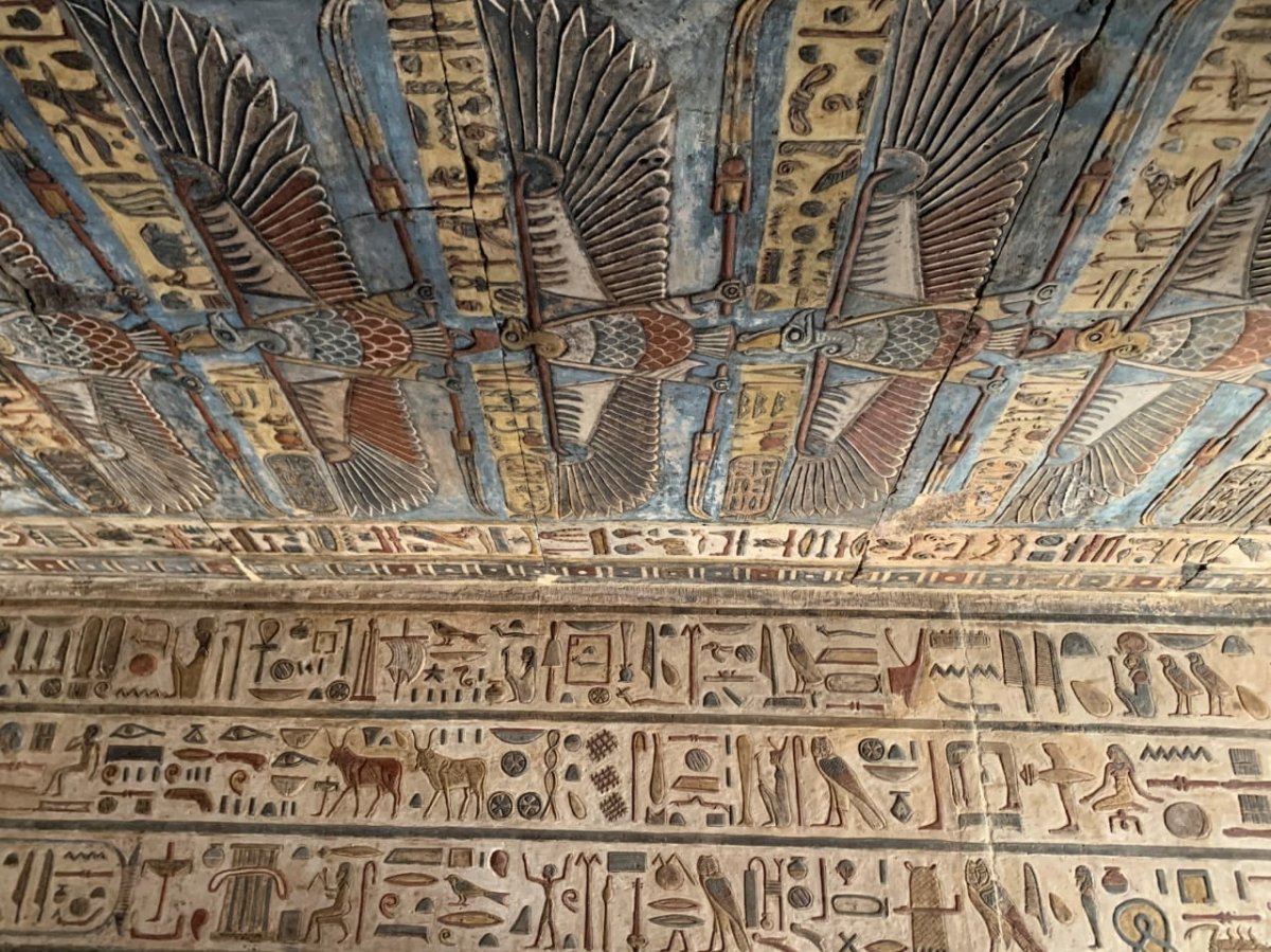 لأول مرة.. البعثة الأثرية المصرية الألمانية تنجح في الكشف عن نقوش وصور معبد إسنا